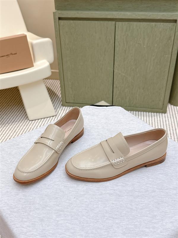 2025112812728644 310